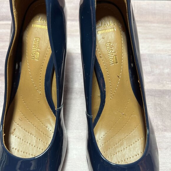 Clarks Womens Navy Patent Leather Cushion Heel Pumps Size 7M - Picture 12 of 13